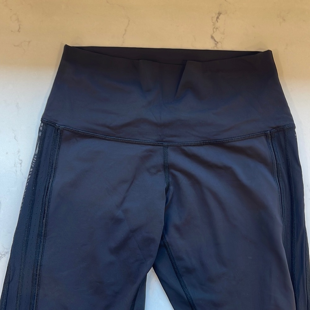 Lululemon mesh luxtreme leggings size 10